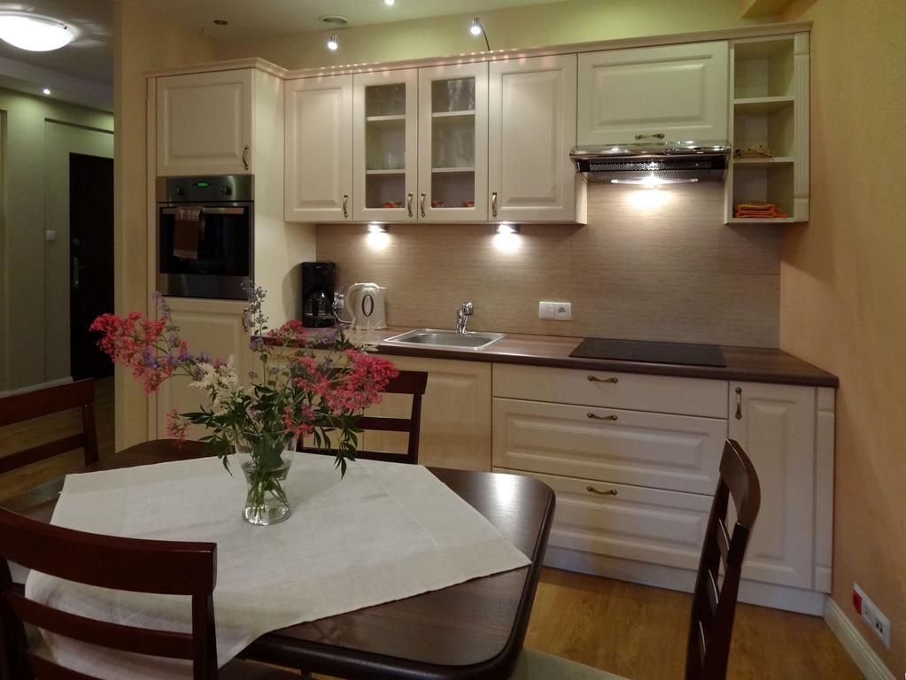 Apartamenty Centrum Villa Perla Jelenia Góra Rum bild